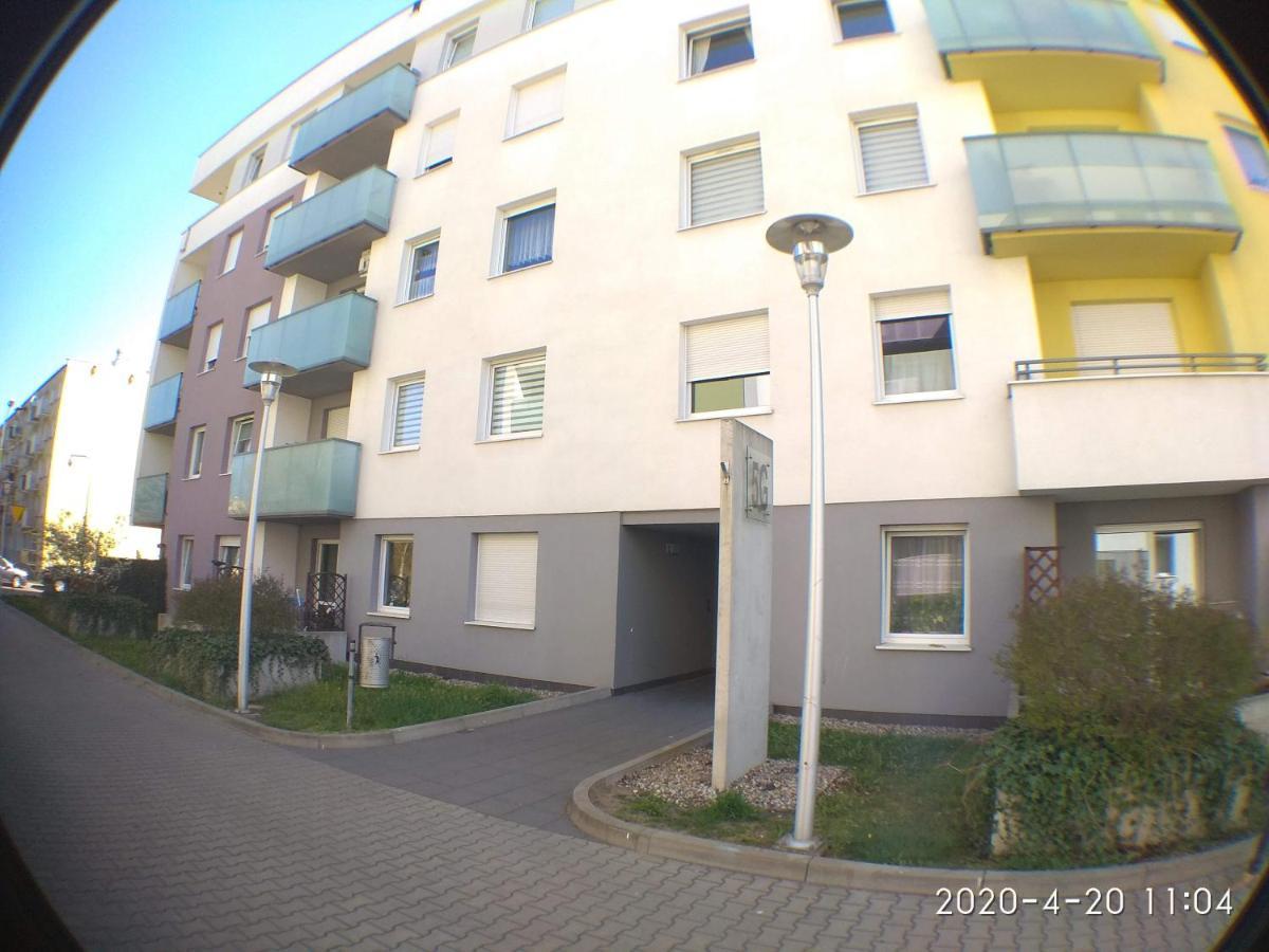 2060 Zwyciestwa 5G - Tanie Pokoje W Apartamencie - Samodzielne Zameldowanie - Self Check In Poznan Ngoại thất bức ảnh